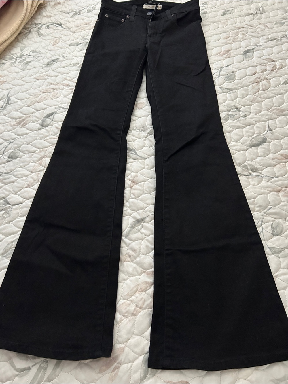 Black Levi’s Women's Flared Jeans